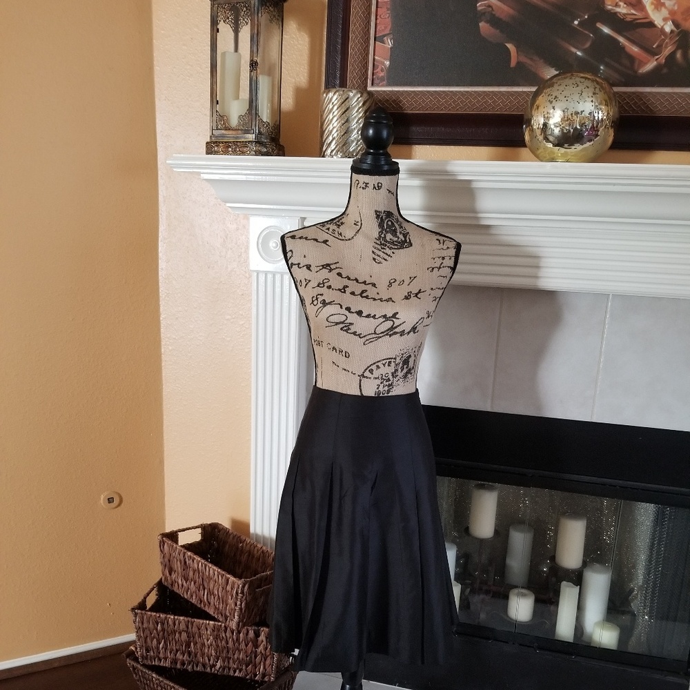 Banana Republic Black Pleated Skirt